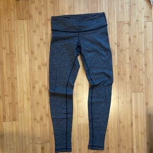 Lululemon Wunder Under thick brushed textured luon grey/black size 8, like new